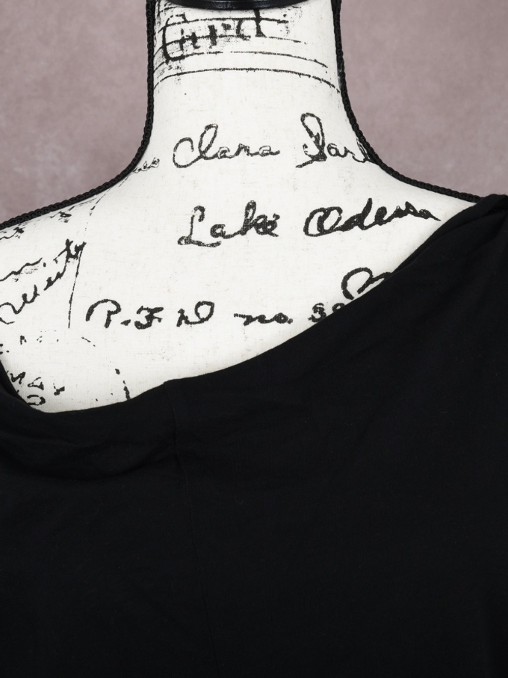 Express Off-the-Shoulder top - Picture 6 of 6